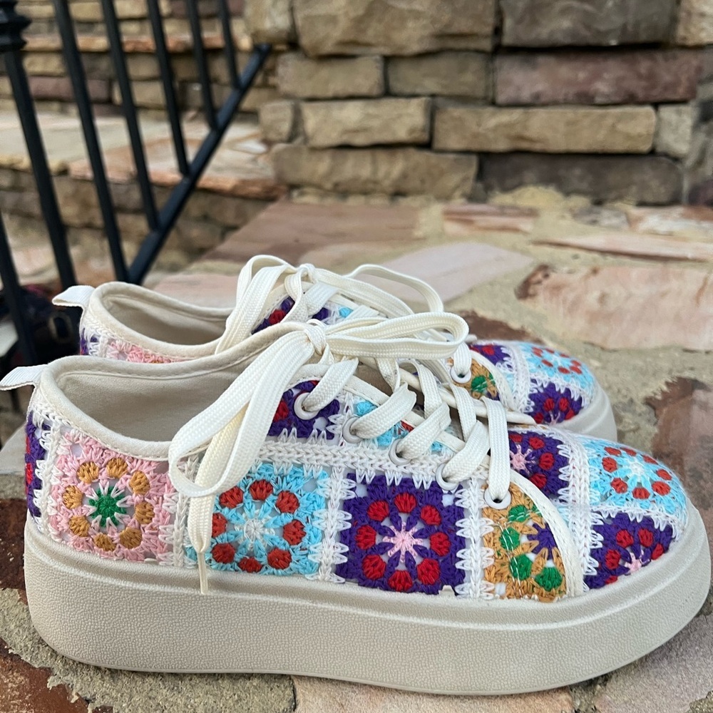 Dirty Laundry Multicolor Embroidered Sneakers - Picture 3 of 9